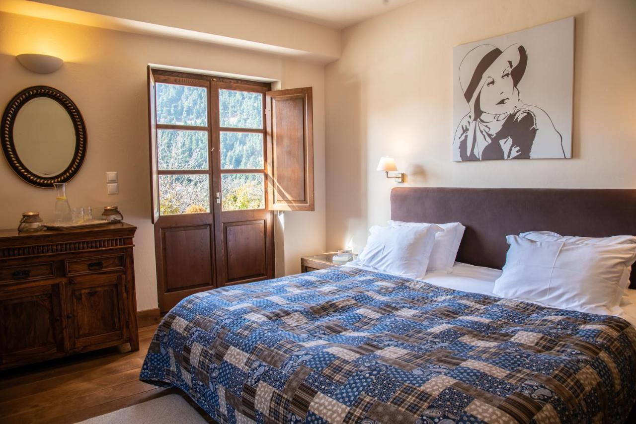 Epoches Otel Karpenísion Dış mekan fotoğraf