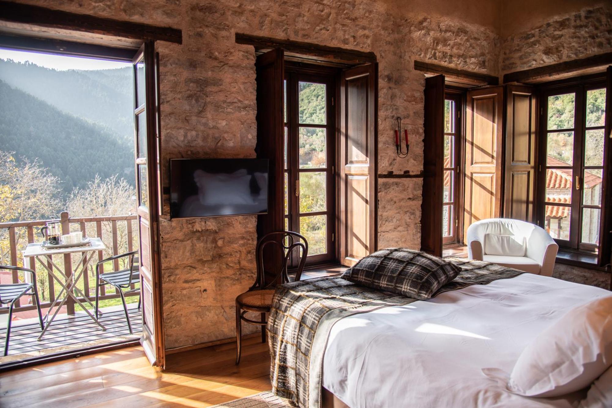 Epoches Otel Karpenísion Dış mekan fotoğraf