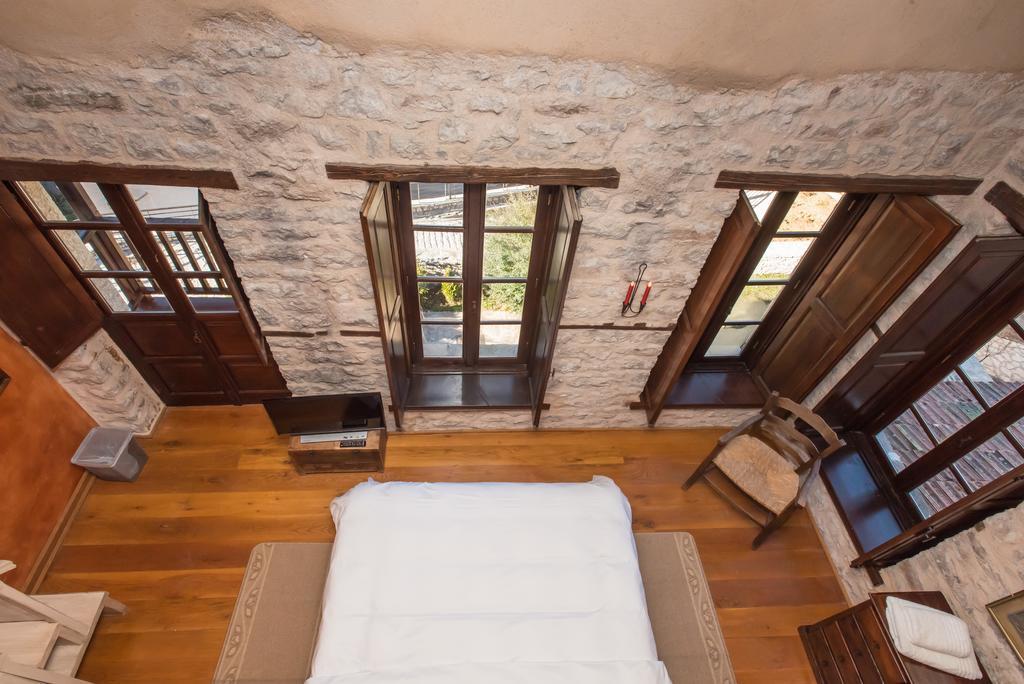 Epoches Otel Karpenísion Dış mekan fotoğraf