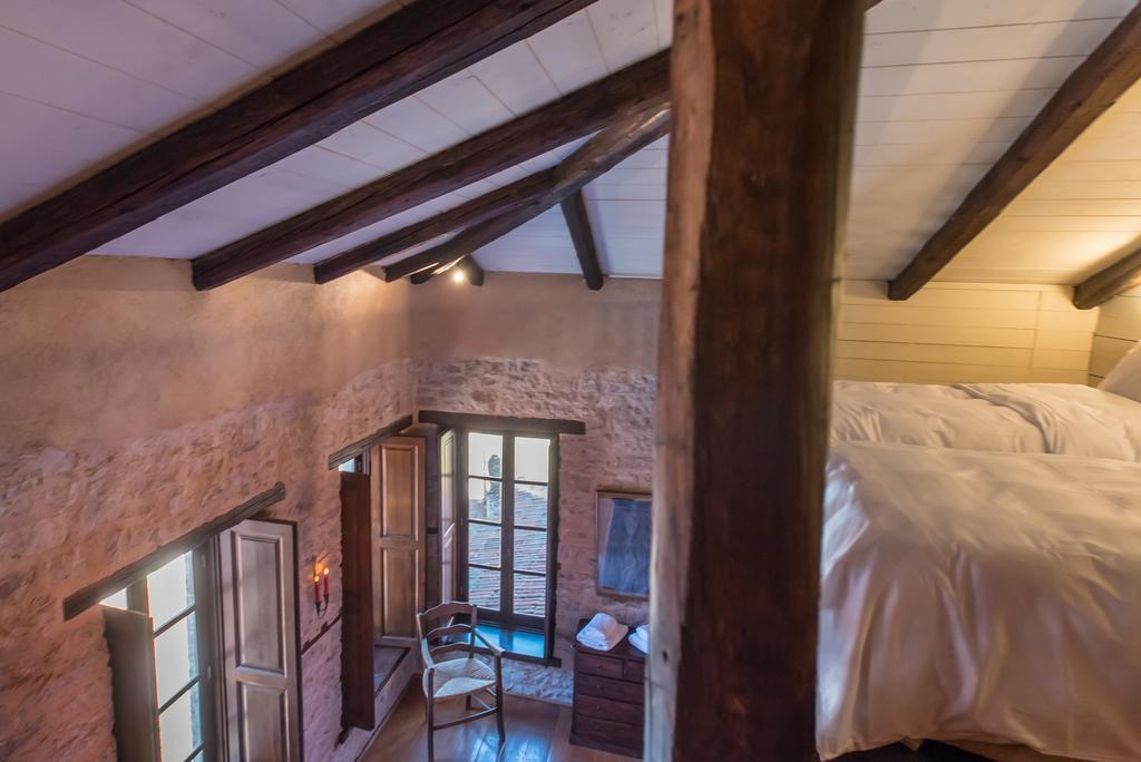 Epoches Otel Karpenísion Dış mekan fotoğraf